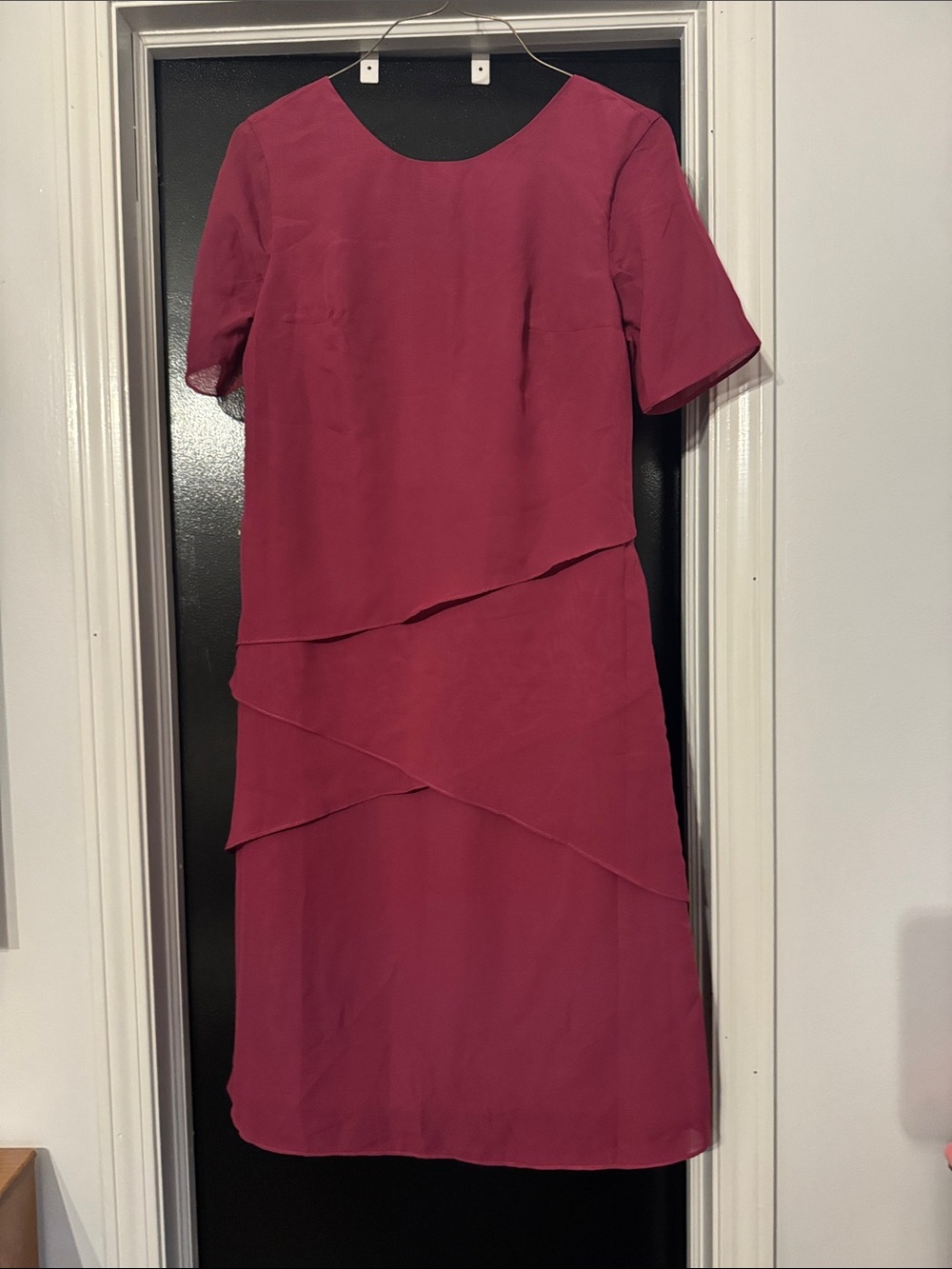 Women's Layered Shift Dress - Burgundy